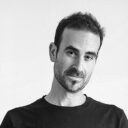 Logo para Roberto Tuñón Logo para Roberto Tuñón